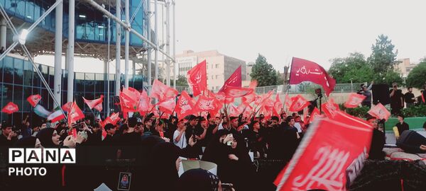 در قابِ «بچه‌محلِ آقا»؛ روایتی از شورِ بی‌پایانِ نسلِ جوان با اجرای نماهنگ های مصطفی قدمگاهی