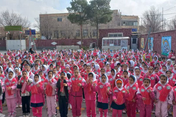 یادواره شهید حاج قاسم سلیمانی در مدرسه ۲۲بهمن دوره اول شهرستان آباده