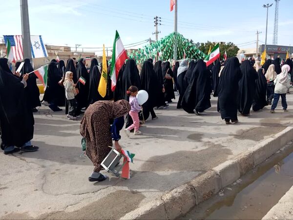 راهپیمایی 22 بهمن در لارستان 
