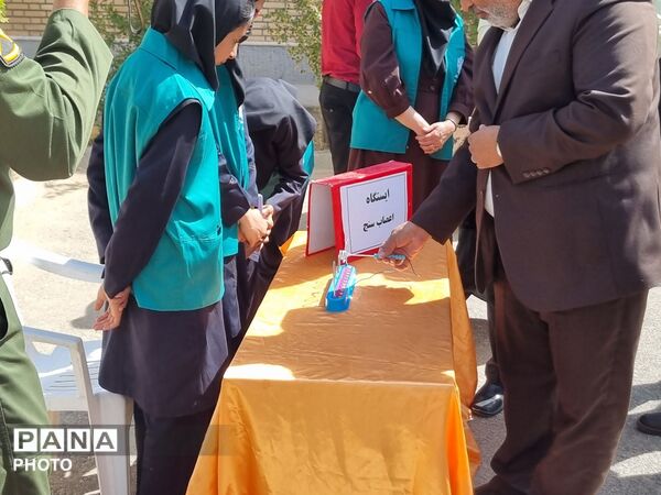 انتخابات همیاران مشاور در دبیرستان دخترانه خاندان فریدی