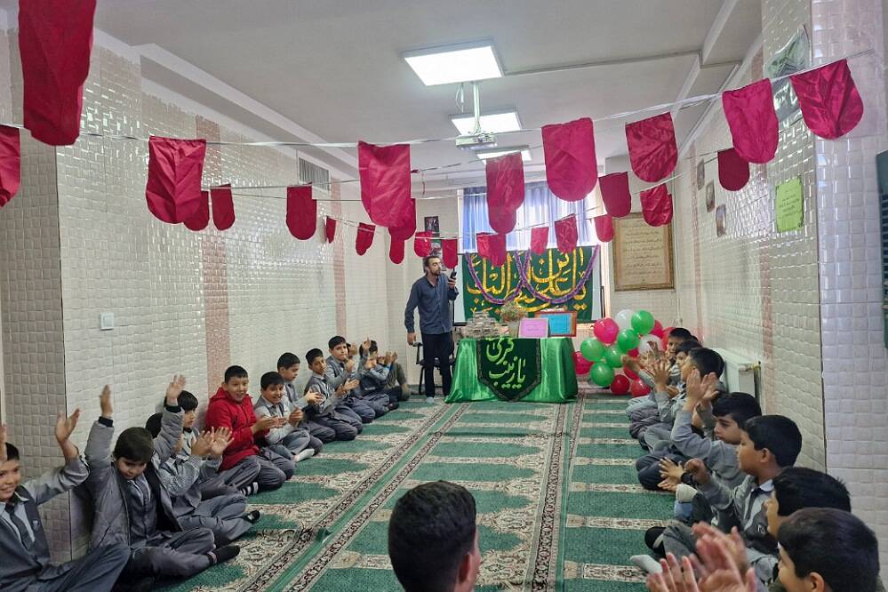 جشن میلاد حضرت زینب(س) در مدارس ناحیه 2 شهرری 