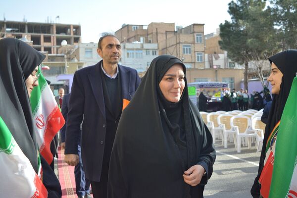 طنین زنگ انقلاب در بهارستان‌دو 