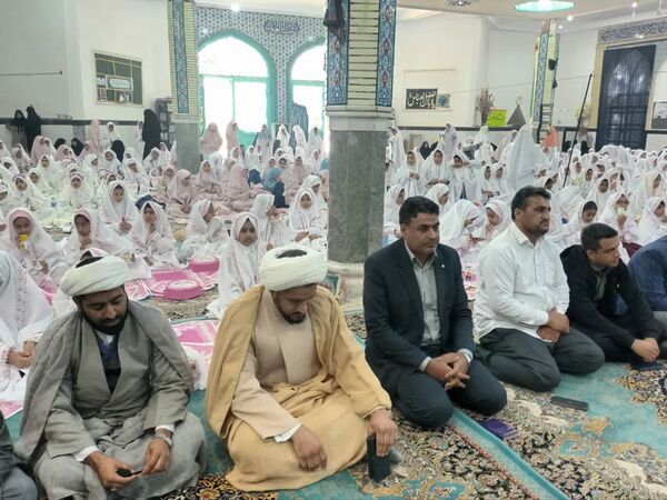 جشن تکلیف دانش‌آموزان دختر شهرستان فهرج 