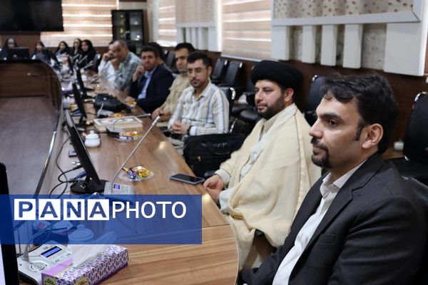 تجلیل از ۴۰ معلم برگزیده قرآن و عترت منطقه ۱۴ تهران در جشن باشکوه غدیر