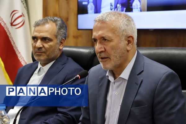 نشست وحدت علمای شیعه و اهل سنت در دانشگاه آزاد اسلامی مشهد 