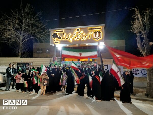 موکب دانش‌آموزی در سوگواره اربعین شهادت رهبر انقلاب و شهدای دانش‌آموز میناب