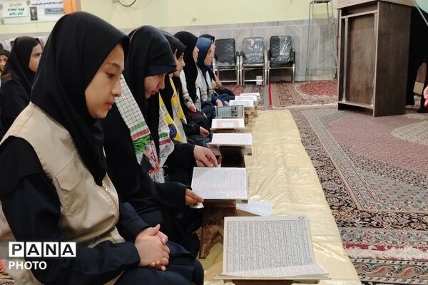 اجلاسیه نماز همراه با محفل انس با قرآن کریم در مسجد ابوالفضلی نیشابور 