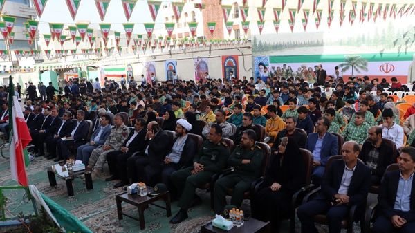 صبحی که مدرسه، حال‌وهوای انقلاب گرفت

