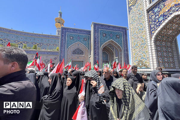 مشهد در سوگ؛ بدرقه باشکوه رهبر شهید انقلاب در جوار بارگاه رضوی