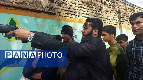 روز اول از مسابقات تیراندازی شهید سبحانی فر و شهید علی آبادی در دبیرستان شاهد ابوذر غفاری 