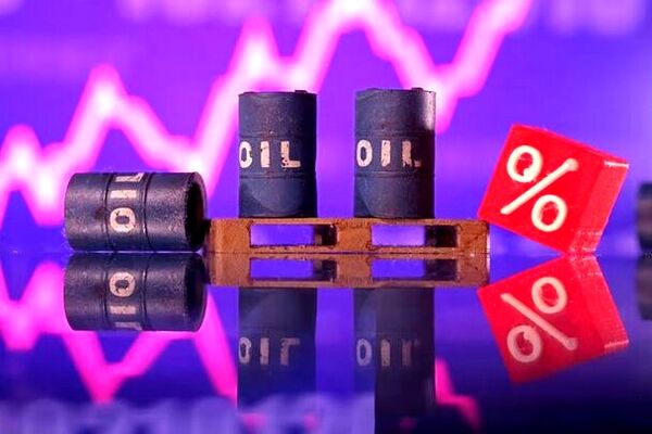 قیمت جهانی نفت به زیر ۱۰۰ دلار بازگشت