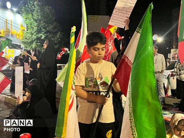 حضور باشکوه مردم کرج در نود و نهمین شب از تجمعات مردمی