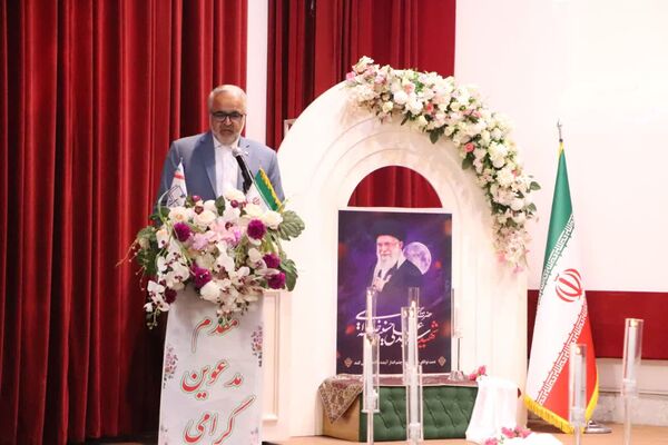 آیین سپاس معلم و تجلیل از معلمان نمونه ناحیه ۳ کرمانشاه