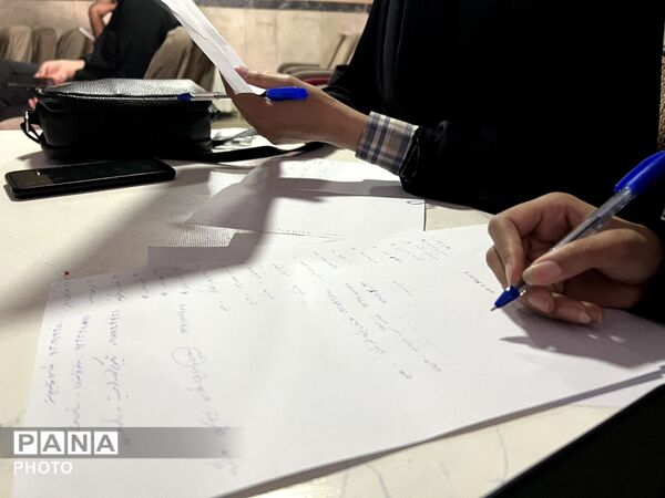  کارگاه خبرنویسی و روایتگری مجازی و عکاسی در کانون شهید مطهری ساوجبلاغ 
