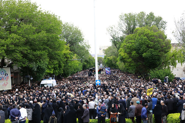 تشییع پیکر شهدای خدمت در تبریز