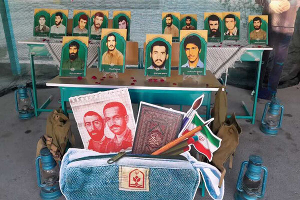 نمایشگاه دانش‌آموزان تراز انقلاب اسلامی استان بوشهر