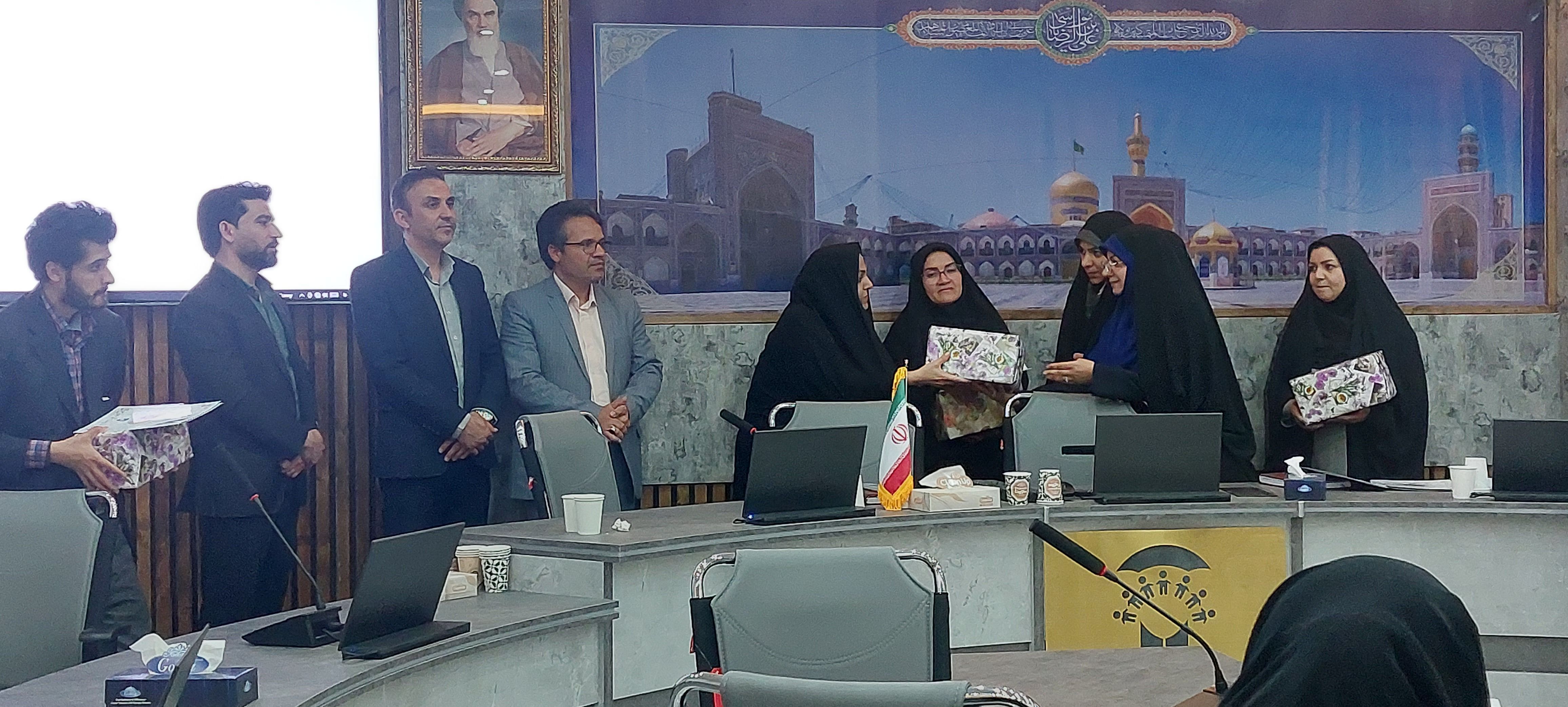 تربیت و اخلاق در ساختار شخصیت انسان نقشی تعیین کننده دارد