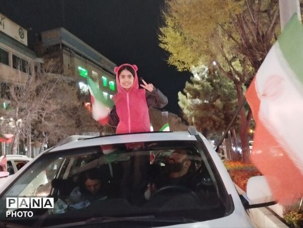  بی‌تابِ میناب، در سوگِ رهبر و لاله های کوچک