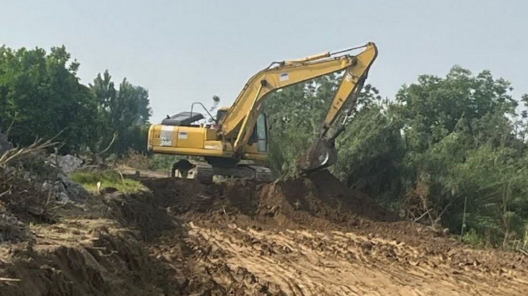 رفع تصرف ۶۷۲ مترمربع از اراضی ملی در پلاک روستای صادق‌آباد شهرستان سامان