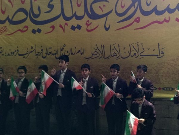 فریاد «الله‌اکبر» مردم در خیابان امام رضا(ع)؛ شبی پرشور در آستانه ۲۲ بهمن