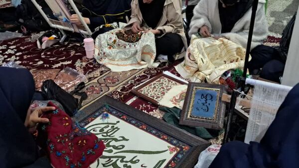موج رنگها در جشنواره فردا