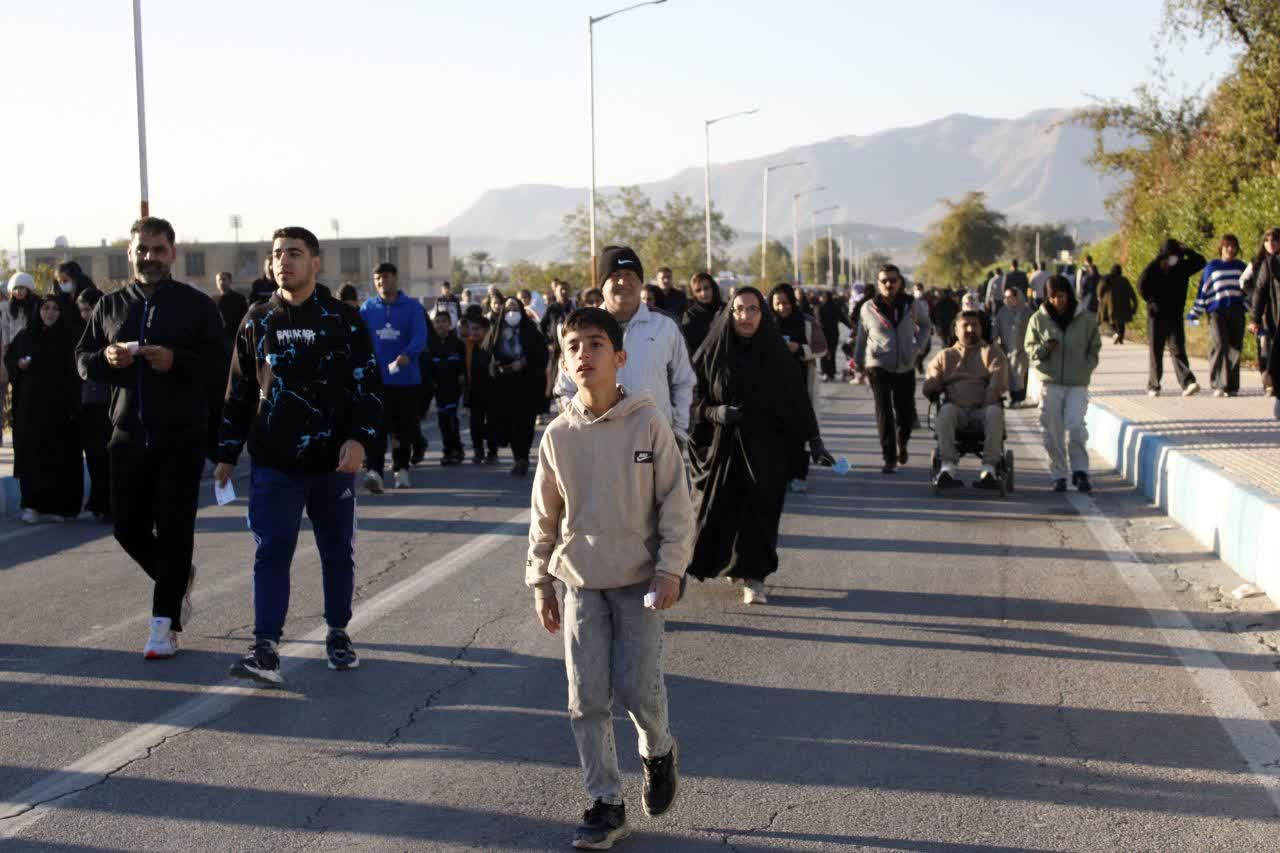 همایش پیاده‌روی خانوادگی در گچساران