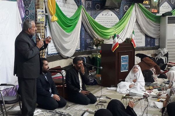 دیدار مسئولان با دانش‌آموزان معتکف ناحیه یک شهرری