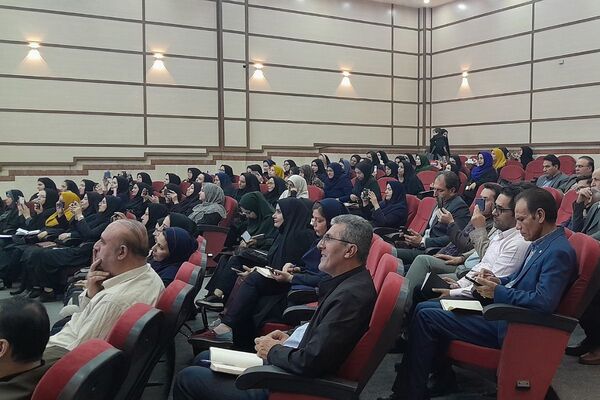 برگزاری کارگاه آموزشی هوش مصنوعی در سالن اجتماعات دکتر گل نراقی