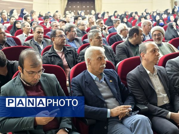 آیین تکریم و معارفه مدیر آموزش و پرورش ناحیه۴ استان اصفهان