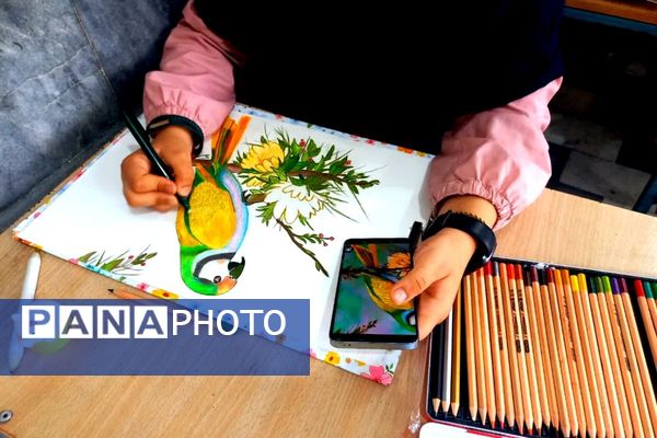 مسابقات هنر و خلاقیت دانش‌آموزان در مدرسه ۱۰ دی
