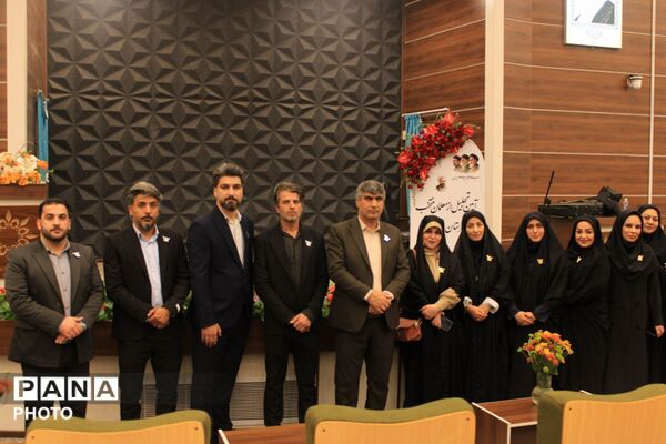 مراسم بزرگداشت مقام معلم در پردیس