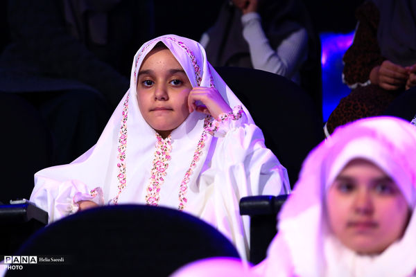 پشت صحنه برنامه تلویزیونی «جشن فرشته ها»