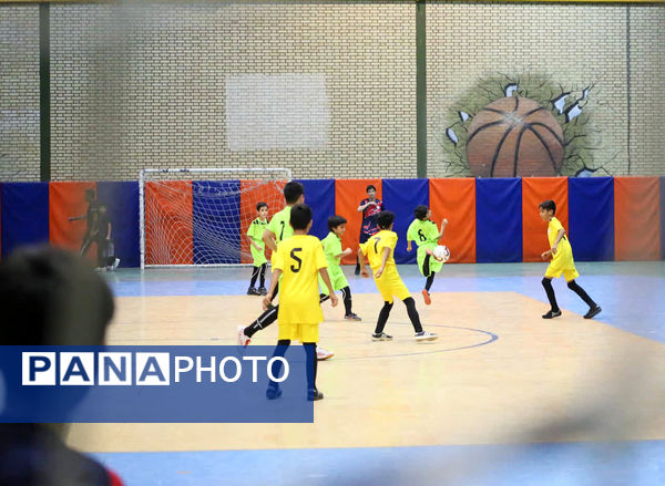 اولین دوره مسابقات فوتسال پسران همکار شهرداری مشهد