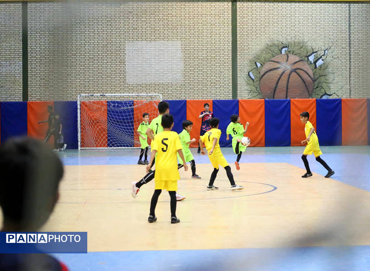 اولین دوره مسابقات فوتسال پسران همکار شهرداری مشهد