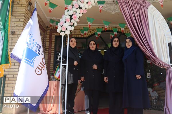 آغاز راه  هفتمی ها در «جشن جوانه‌ها» دبیرستان مبین
