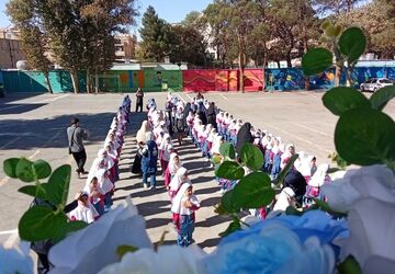 از جشن شکوفه ها تا آشنا شدن کلاس اولی ها با محیط مدرسه 
