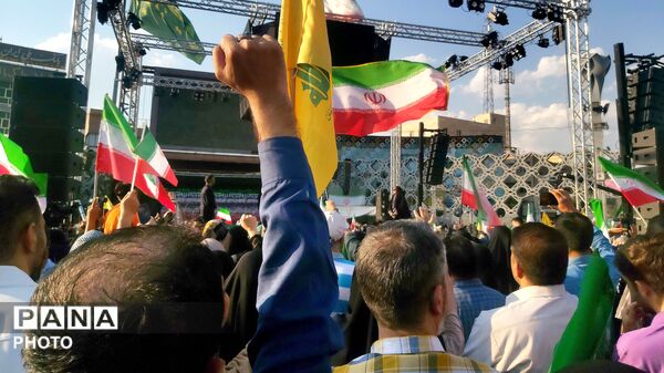 قلب هایی مملو از عشق به ولایت در تهران
