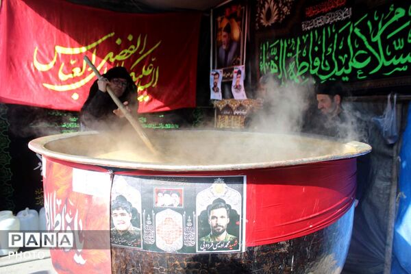 خاکسپاری دو شهید جنگ سوم در گلزار شهدای روستای فردو