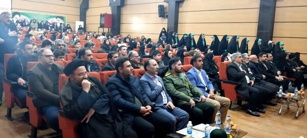 آیین تجلیل از نخبگان قرآنی و فرهنگی و هنری آموزش و پرورش مرند