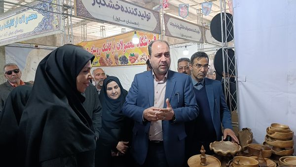 نمایشگاه دستاوردها و توانمندی بانوان روستایی در روستای بشرآباد