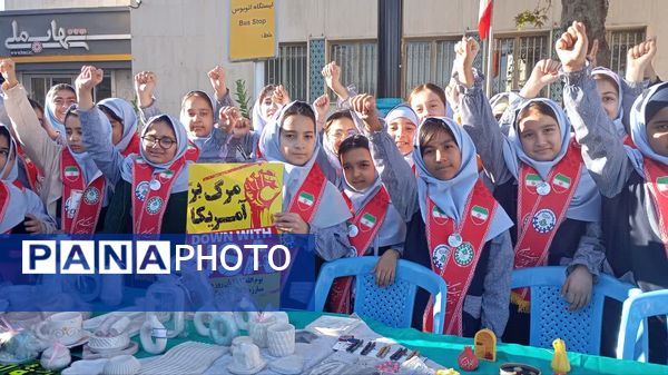 حضور پرشور نسل دهه‌هشتادی و نودی در راهپیمایی ۱۳ آبان