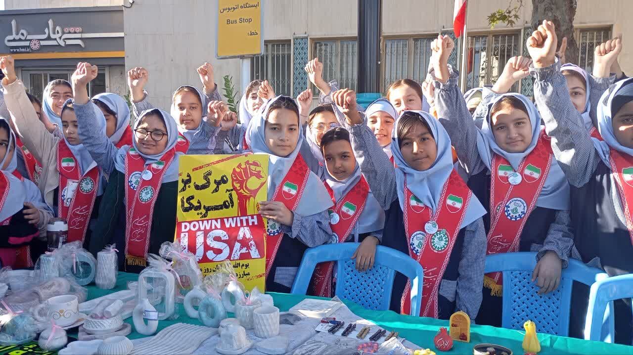 حضور پرشور نسل دهه‌هشتادی و نودی در راهپیمایی ۱۳ آبان