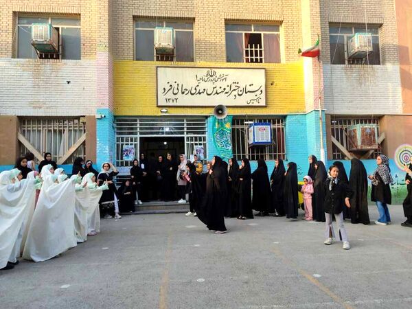 چهاردهمین دوره انتخابات ریاست‌جمهوری در دبستان مهندس رحمانی‌فرد مشهد 