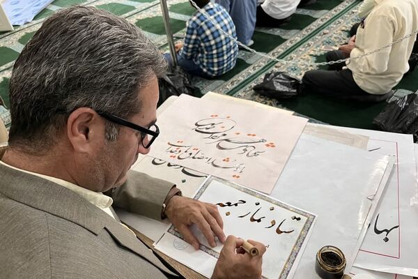 اقامه نماز جمعه در شهرستان اسلام آباد غرب 