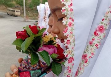 پرچم امام رضا(ع) مهمان دختران بهشتی