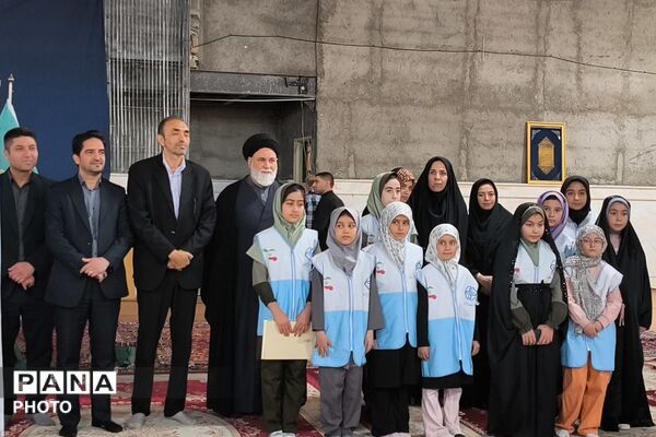 از ایستگاه سلامت تا پیاده‌روی کنار فوتبالیست‌ها