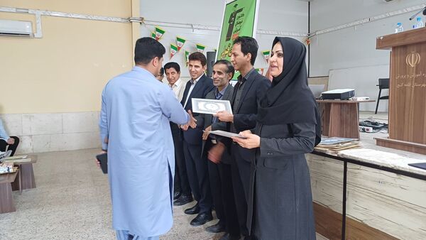 درخشش دانش‌آموزان نخبه قلعه‌گنج در جشن تقدیر کانون قلم‌چی