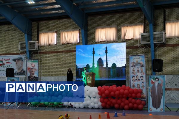 مراسم اختتامیه کلاس‌های اوقات فراغت موسسه امام حسین(ع) در سالن شهدای مدافع حرم