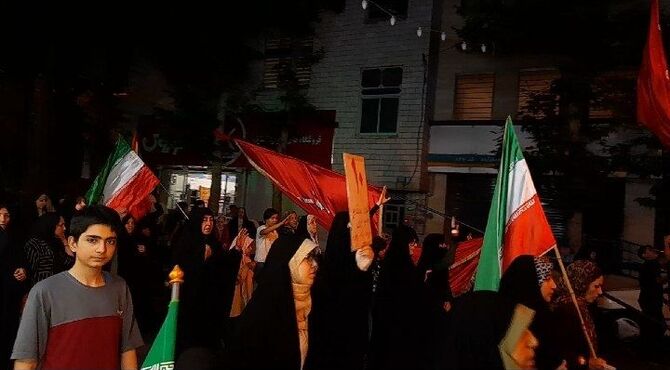 ایران تنها نیست و مردم در کنار یکدیگر ایستاده‌اند