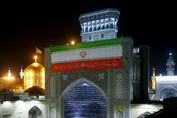 گلبانگ الله اکبر در حرم مطهر رضوی-1